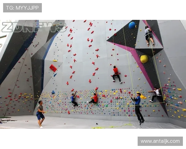 赛后分析广州攀岩队与上海攀岩队的团队协作表现与策略对比