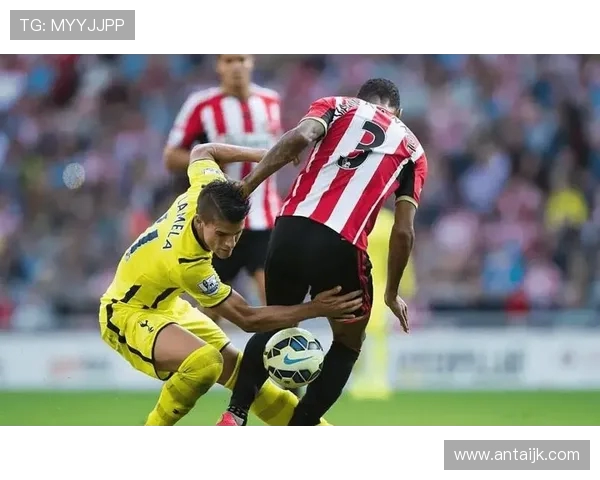 切尔西与西汉姆联激战正酣谁能在英超赛场上笑到最后